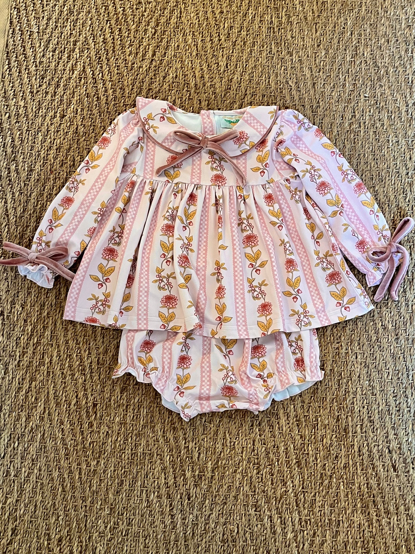 Acorn & Vines Bloomer Set